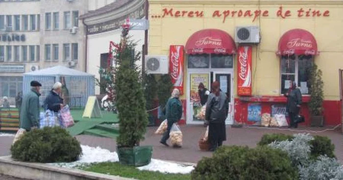 Magazinele sunt deschise, în Severin, chiar şi în Ajunul Crăciunului