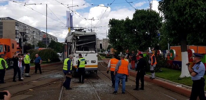 Conducătorul tramvaiului de pe linia 7 nu ar fi schimbat macazul