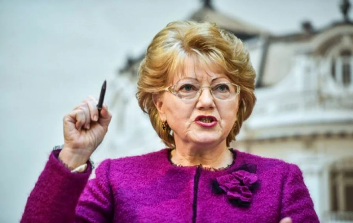 
    Astrid Fodor, primarul suspendat al Sibiului, trăiește din salariu și din pensie  