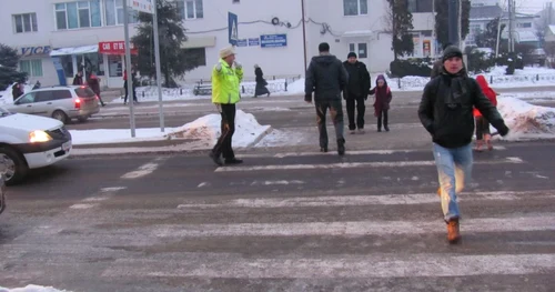 A fost nevoie de un poliţist local pentru a fluidiza circulaţia FOTO