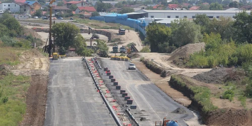 Autostrada A3 (Bucureşti - Ploieşti) la intersecţia cu strada Petricani şi cu strada Fabrica de Glucoză FOTO Eduard Enea