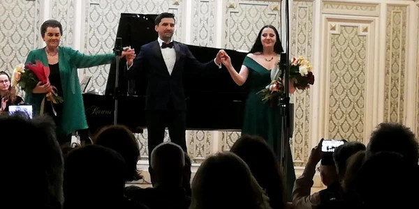 FOTO 1 Andreiana Roșca Geamănă, George Ionuț Vîrban și Maria Georgiana Dumitru jpg