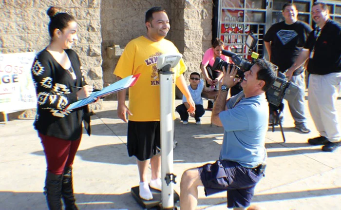 
    În oraşul american Lynwood,  cetăţenii care scapă de cele  mai multe kilograme primesc  un premiu de 3.500 de dolari  