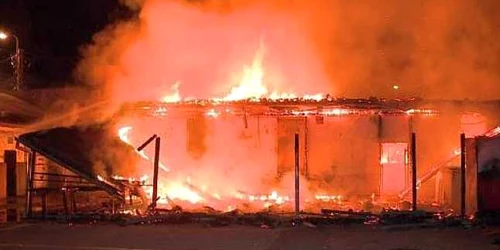 Incendiu Hooters Timişoara. FOTO