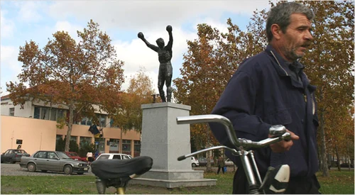 Statuia lui Rocky Balboa la Zitiste Foto