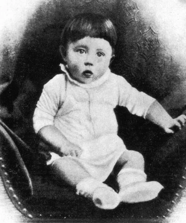 Adolf Hitler, când era copil