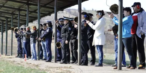 Angajaţii M.A.I.şi-au testat abilităţile de tragere la ţintă