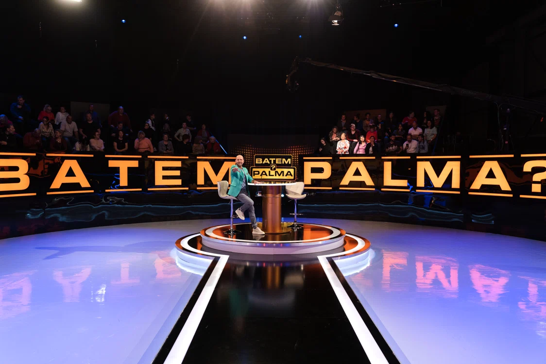 Cosmin Seleși, prezentatorul show-ului „Batem palma?“ FOTO Pro TV