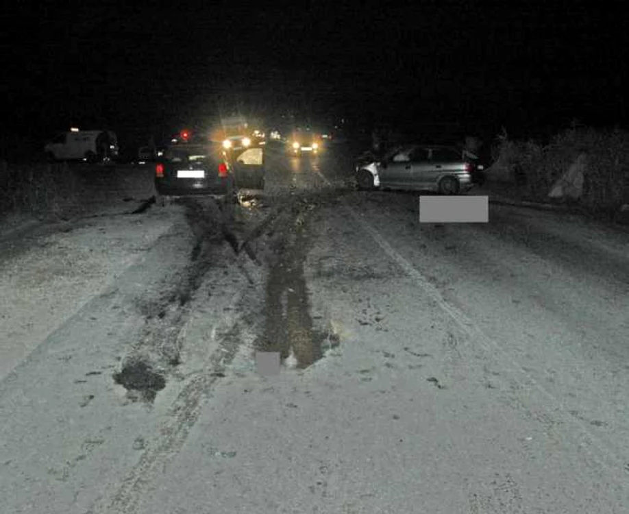 Şoferul rănit în accidentul rutier în care au murit cei doi poliţişti este angajat al STS. Acesta are 33 de ani şi a fost transportat la un spital din Bucureşti pentru a primi îngrijiri medicale. Potrivit Poliţiei