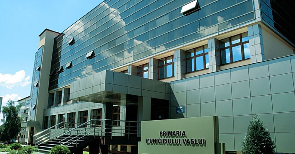 Greșeli gramaticale în „Biblia” Primăriei Vaslui. „Viceprimarul sunt subordonați primarului”
