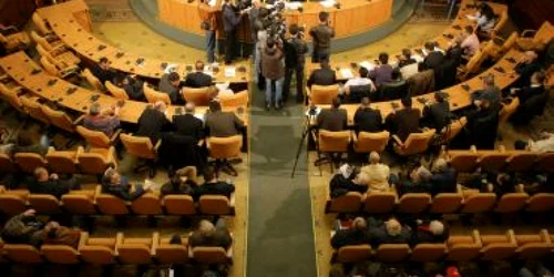 Consiliul Local se va întruni marţi, după Paşte