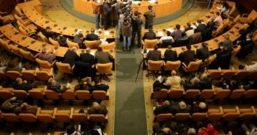 Consiliul Local se va întruni marţi, după Paşte