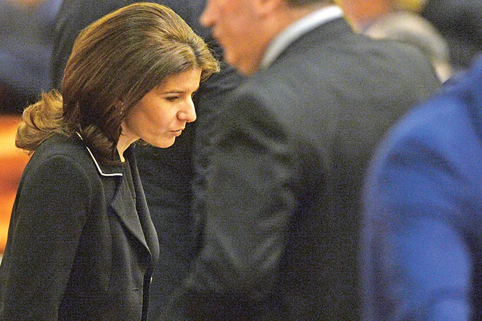 Monica Iacob-Ridzi e condamnată la 5 ani de puşcărie