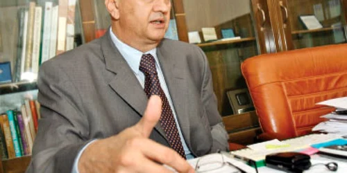 Ioan Pânzaru rectorul Universităţii Bucureşti: „În 20 de ani putem lua un Nobel“