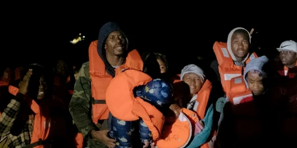Migranti salvaţi din Marea Mediterană