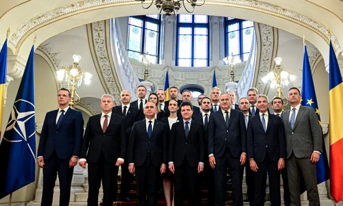 Miniștrii din Guvernul Bolojan și Nicușor Dan FOTO AFP