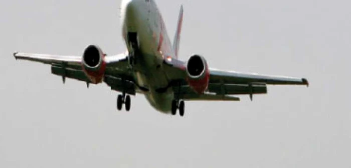 UE obligă companiile aeriene să reducă CO2