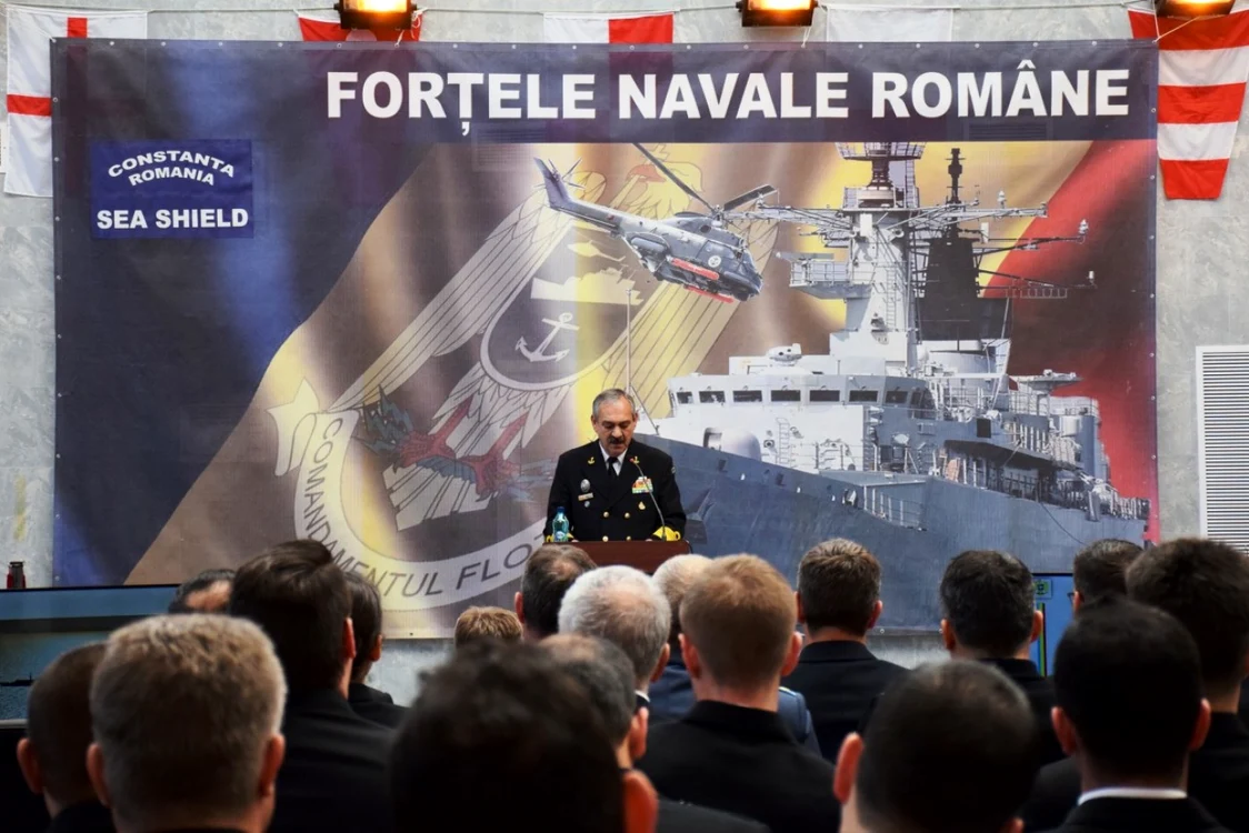 Viceamiral Alexandru Mîrşu la deschiderea unui mare exerciţiu militar care a avut loc pe Marea Neagră  FOTO Forţele Navale