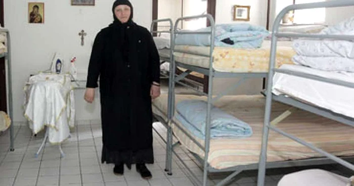 Capela de la Oncologie, hotel cu paturi de spital