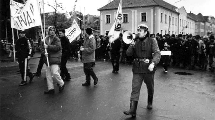 Pacea de la Cozia a pus capăt celei de-a cincea Mineriade FOTO Arhivă Adevărul