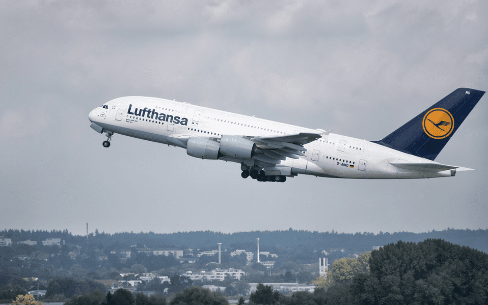 Lufthansa a refuzat să-i dea un asistent fiului ambasadorului Bulgariei, numind țara sa „parte a Federației Ruse”