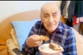 Fostul edil al Capitalei și-ar fi dorit să primească mai multe telefoane și mesaje de la cunoscuți și prietenii lui care au fost mulți la un moment dar dar care acum pare că l-au uitat și nu îl mai caută deloc