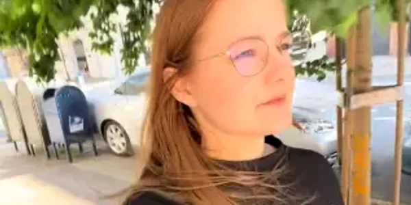 Elena Work Travel SUA FOTO captura video Tik Tok webp