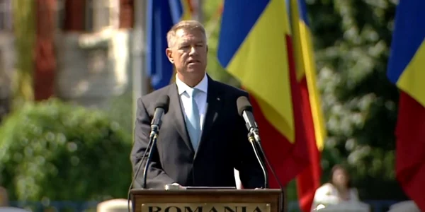 iohannis ceremonia arc de triumf revenire afganistan foto captura video