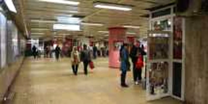 Ministrul Transporturilor susţine că Metrorex pierde milioane de lei în afacerea închirierii spaţiilor comerciale închiriate