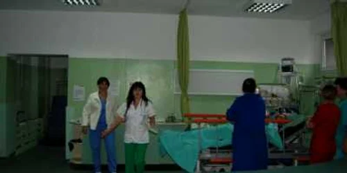 Trei dintre pacienţi au rămas sub supravegherea medicilor (foto arhivă)