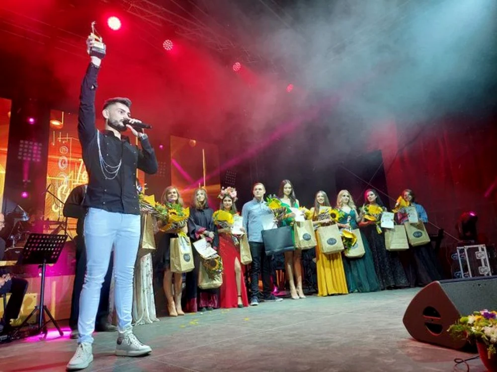 Robert Iosifescu, marele câştigător al festivalului de la Amara FOTO independentonline.ro.