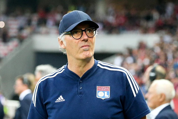 Laurent Blanc, demis în campionatul francez, unde Lyon ocupă ultimul loc în clasament