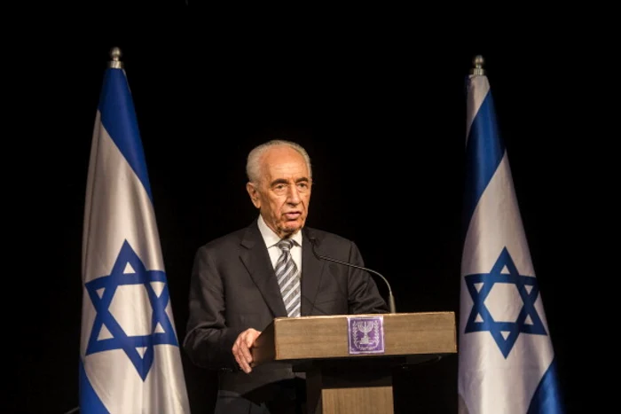 Shimon Peres, în timpul unei conferințe de presă