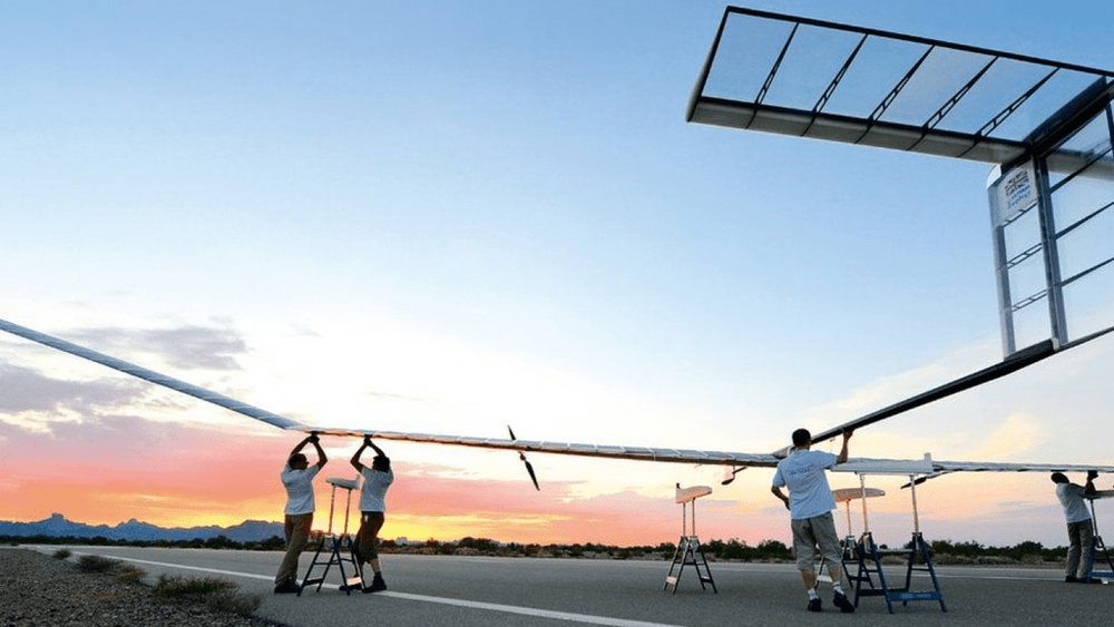 Airbus intenţionează să scindeze programul de drone Zephyr