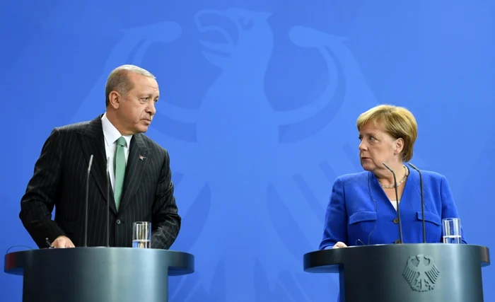 Angela Merkel şi Recep Tayyip Erdogan FOTO EPA-EFE/CLEMENS BILAN