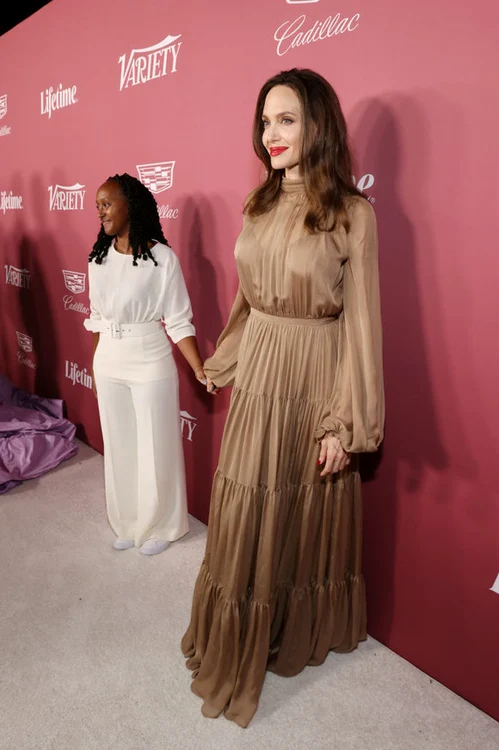 
    Angelina Jolie și Zahara au participat la un eveniment organizat de publicația VarietyFoto: Getty Images  