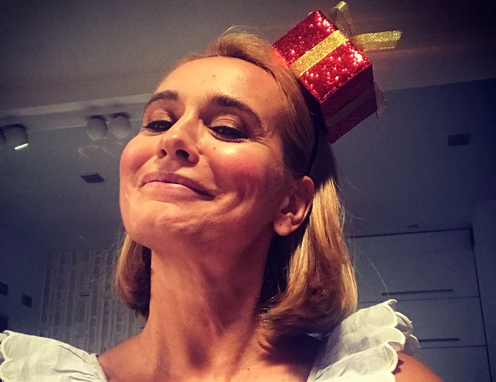 
    Ionela Năstase, Vlad Petreanu, Lucian Mândruţă şi Andreea Esca, la ziua ştiristei Foto: arhivă personală  