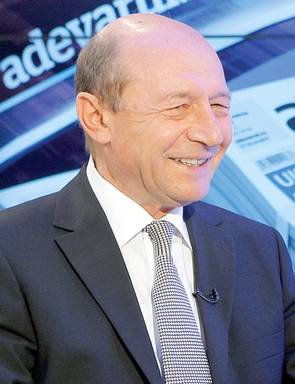 
    Dacă Elena arată impecabil după două sarcini, Bogdan a început să facă burticăFoto: Mihai Ionescu  