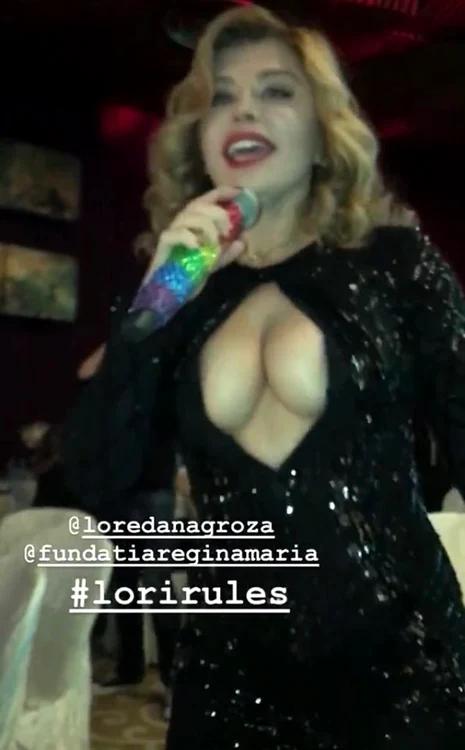 Decolteul amețitor al Loredanei 