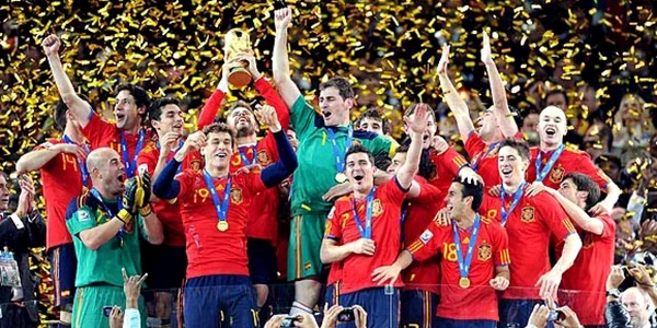 Jucătorii spanioli sunt campioni mondiali şi la fentat impozitele  sursa: redkaraoke.es