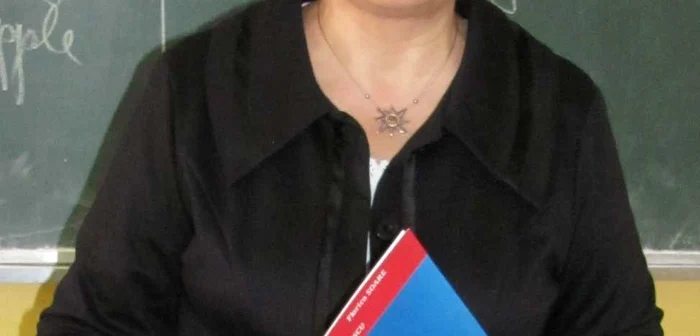 Aurelia Arghirescu poată paşii copiilor prin lumea Abecedarului