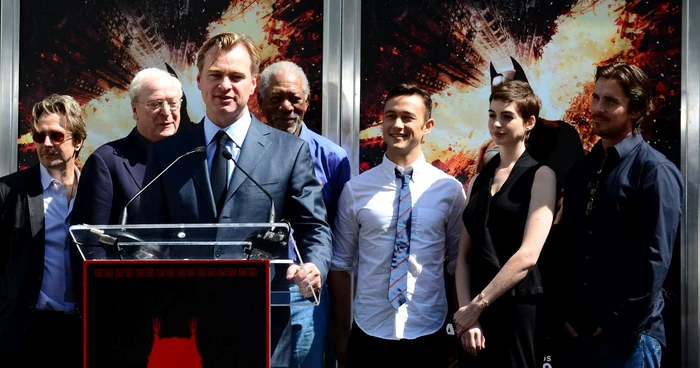 
		    
		    
		    Christopher Nolan la microfon, Morgan Freeman, Anne Hathaway şi Christian Bale       FOTO: Mediafax 						