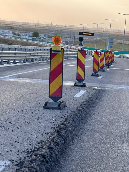 Probleme fără sfârșit la podul peste Dunăre de la Brăila. Asfaltul a crăpat și pe partea unde era deviată circulația