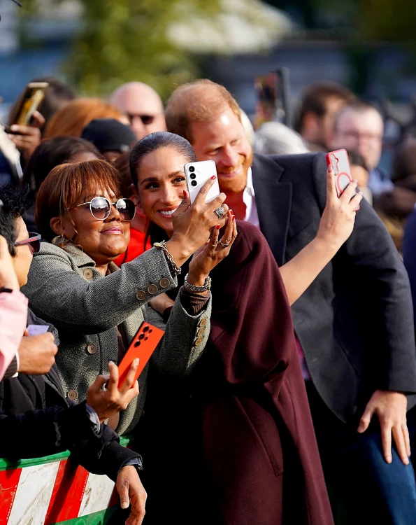Prințul Harry și Meghan au fost copleșiți de iubire, profimedia 1143760643 jpg