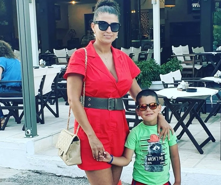 
    Alina Radi şi băieţelul ei DarioFoto: arhivă personală  
