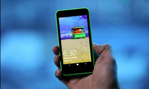 nokia lumia 630 hands on 01 png