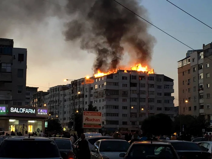 Incendiu în Bacău FOTO Cristian Ghinghes