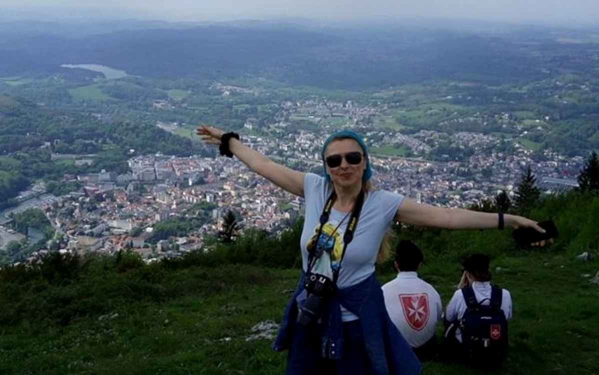 Alexandra Tătaru este profesor de geografie
