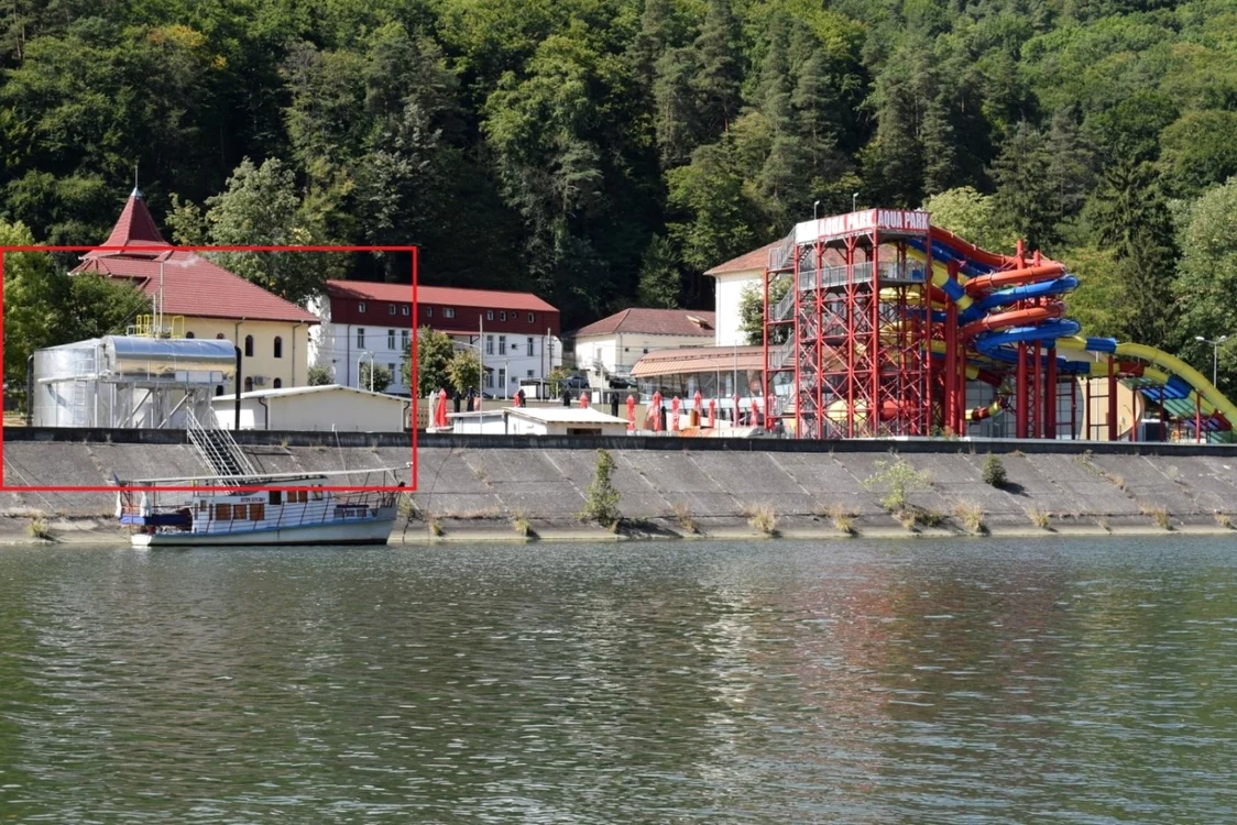 Una dintre Instalaţiile pentru apă geotermală din Călimăneşti - lângă Parcul Acvatic Mirajul Oltului Foto CNIPT Vâlcea