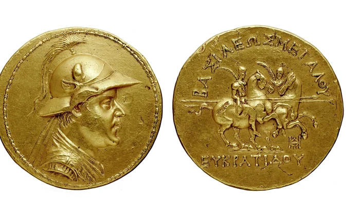 Monedă de aur a lui Eucratides I (171–145 î.Hr.), unul dintre conducătorii anticului Ai-Khanoum (oraș elenistic din actualul Afganistan). Aceasta este cea mai mare monedă de aur bătută în antichitate (169,2 g; 58 mm), descoperită până în prezent (© W